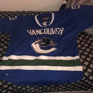 Robert Luongo jersey mint condition 52’